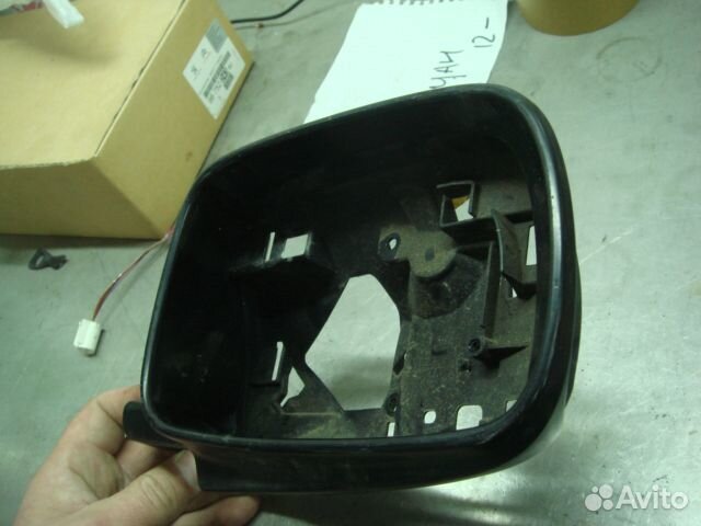 Тойота Пассо корпус зеркала правая 2004-10