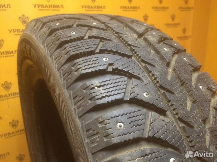 Bridgestone Ice Cruiser 7000 215/60 R17