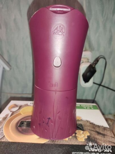 Автоматический освежитель воздуха AirWick