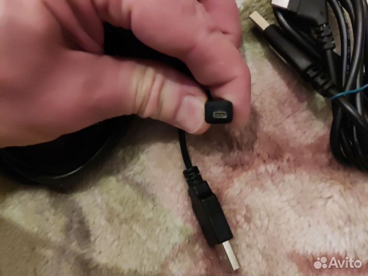USB кабели очень разные телефон фото видеокамера