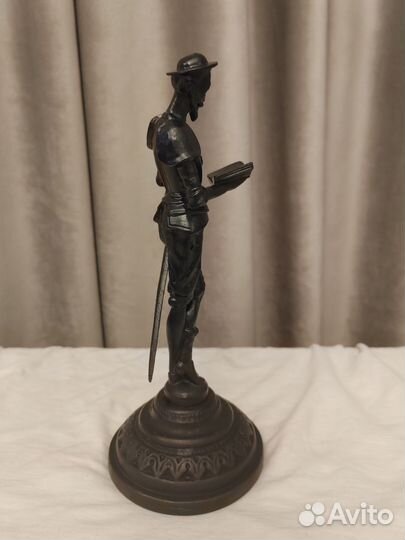 Статуэтка дон кихот