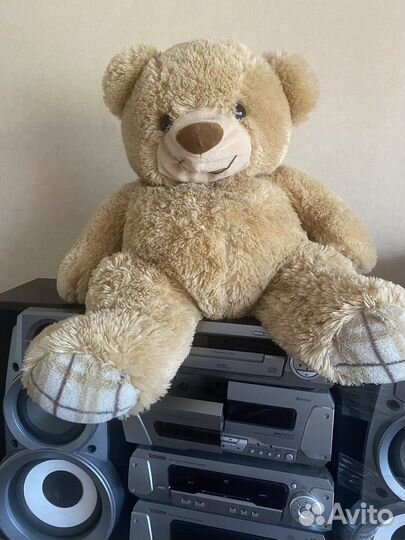 Плюшевый медведь
