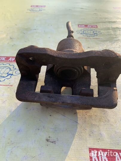 Суппорт задний правый Hyundai Sonata EF