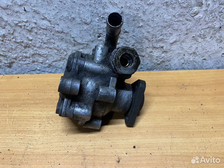 Насос гидроусилителя Volkswagen Touareg 7L