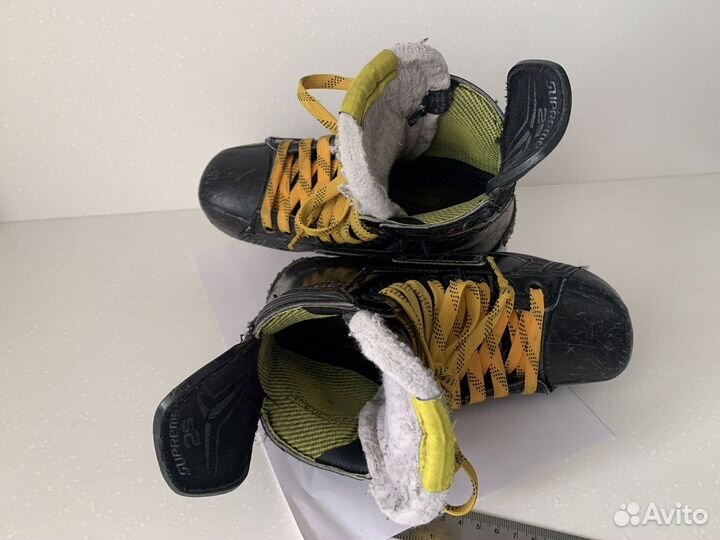 Хоккейные коньки Bauer Supreme 2S размер JR 3,5D