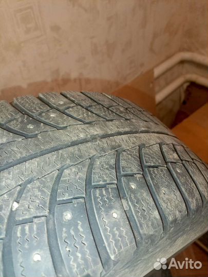 Gislaved Frost 215/55 R16