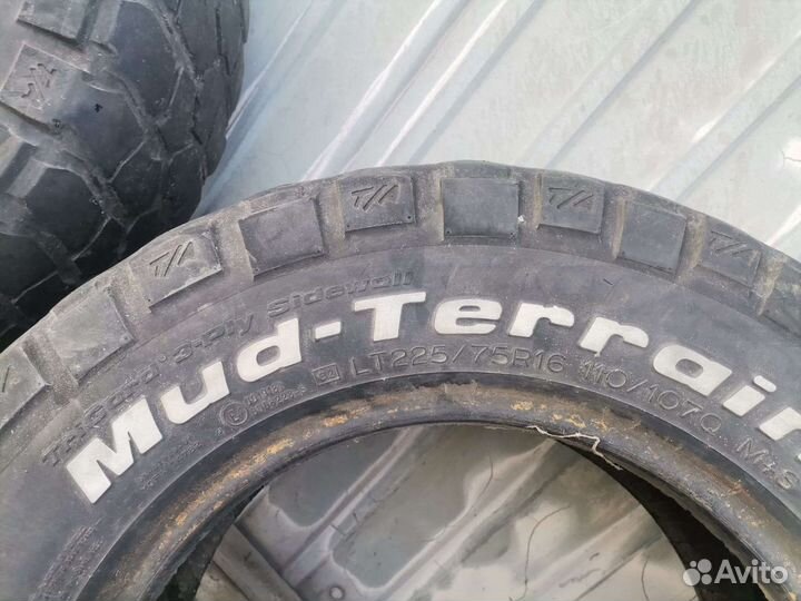 Bfgoodrich Mud-Terrain T/A KM2 225/75 R16