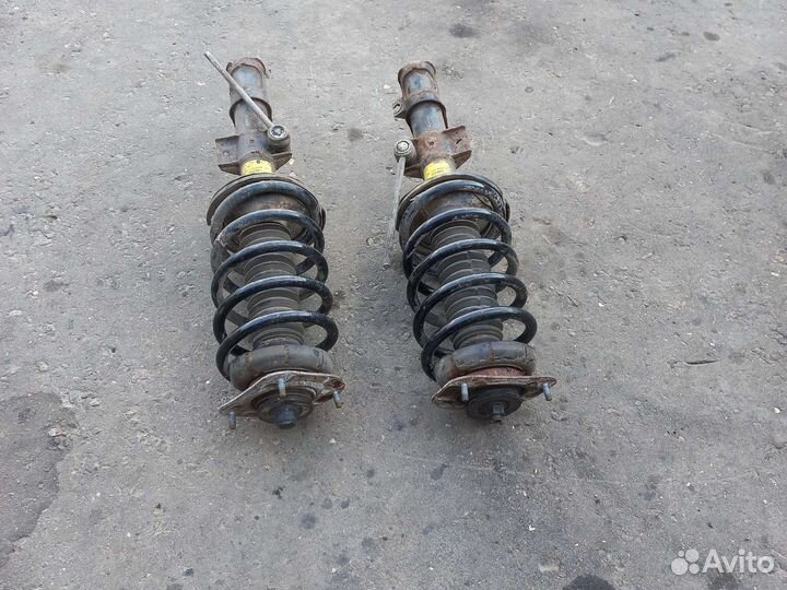 Стойка амортизатор передний Volvo XC90