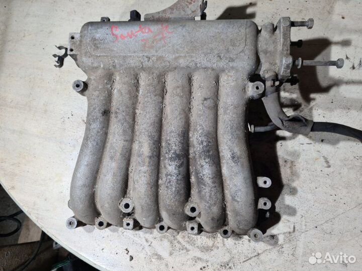 Коллектор впускной Hyundai Santa Fe classic 2.7