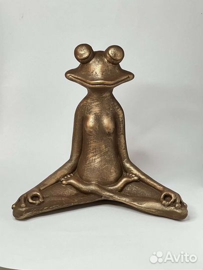 Статуэтка лягушка