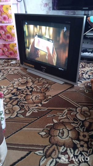 Телевизор samsung