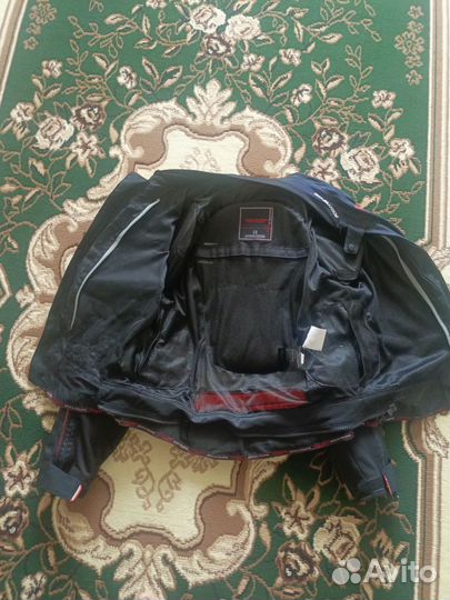 Мотокуртка с защитой