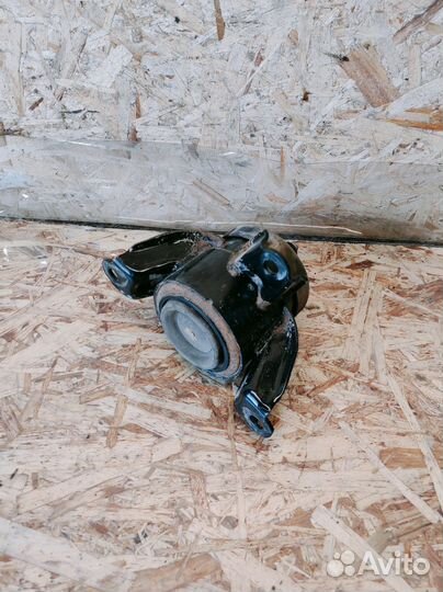 Опора двигателя правая Kia Rio