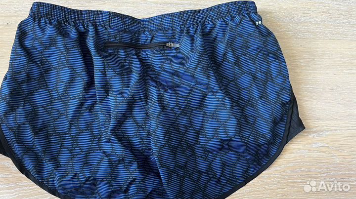 Новые шорты Nike