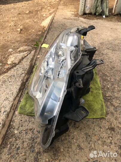 Фара ксенон правая Toyota Camry 55 2014-2017