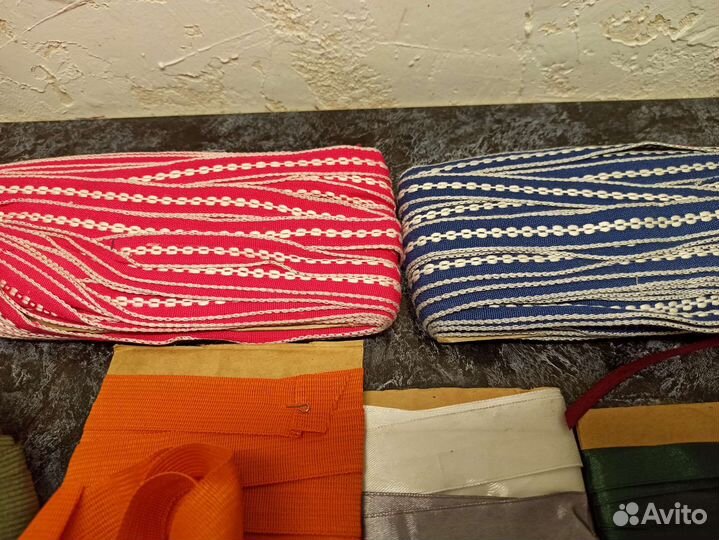 Пакет с разной тесьмой, лентами, бейкой