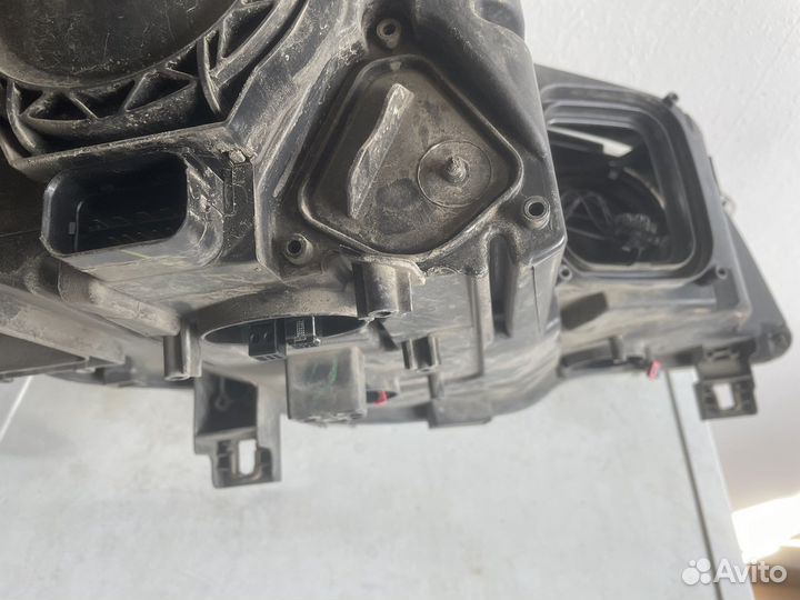 Комплект оригинальных фар Bmw e70 рестайлинг