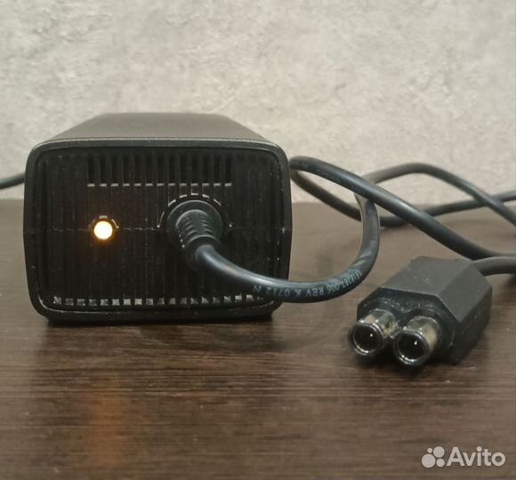 Блок питания Xbox 360 slim