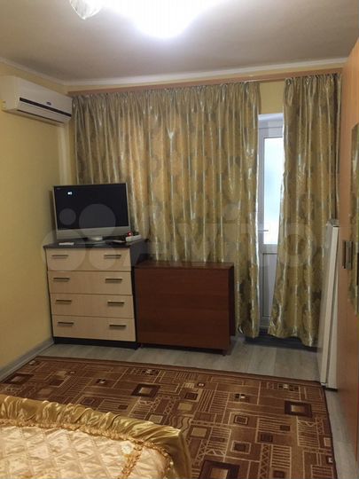 Комната 15 м² в 9-к., 1/3 эт.