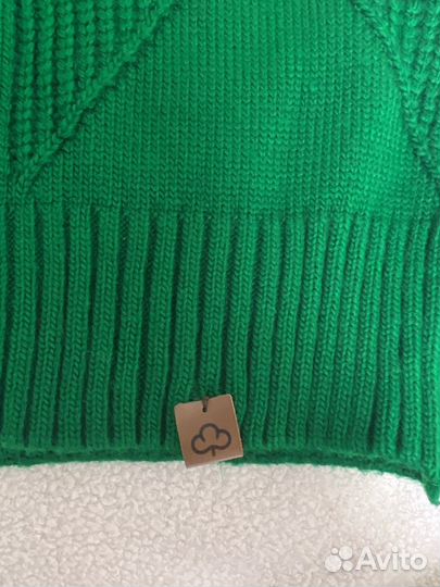 Свитер вязаный