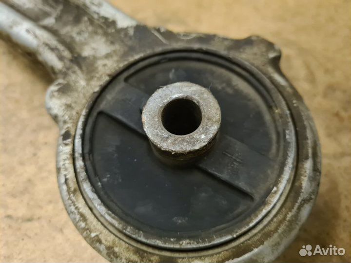 Рычаг подвески нижний левый Nissan Murano Z51