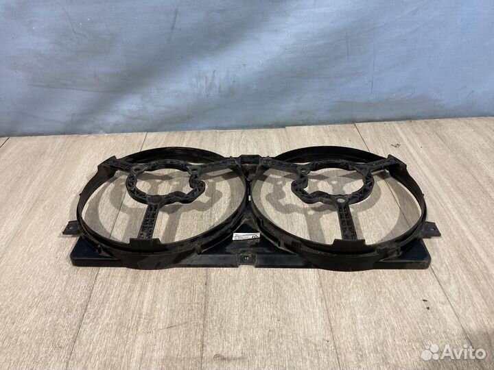 Диффузор радиатора Chevrolet Niva 21236 2009