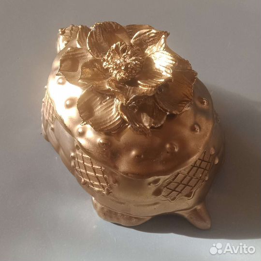 Фарфоровая шкатулка