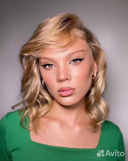 Макияж и прическа