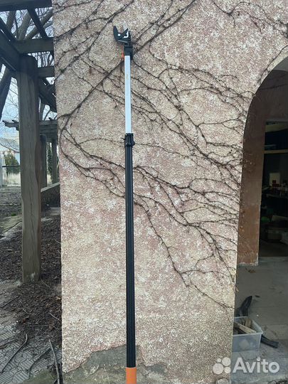 Сучкорез fiskars up86 телескопический+пила