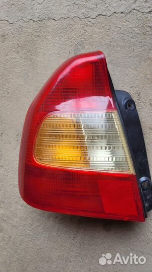 Фонарь задний левый hyundai accent