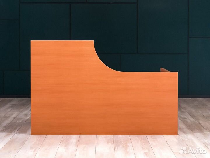 Офисный угловой стол