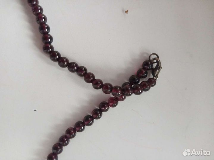 Бусы различные