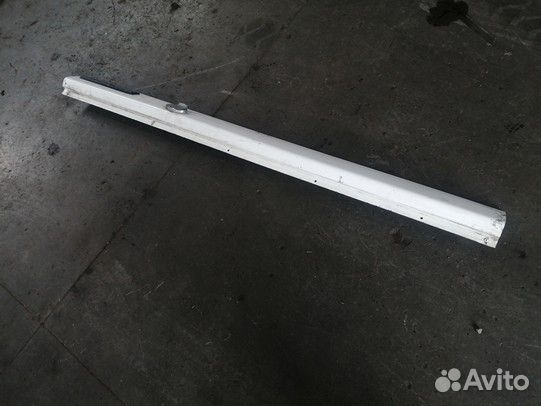 Спойлер под кабину kenworth нижний левый