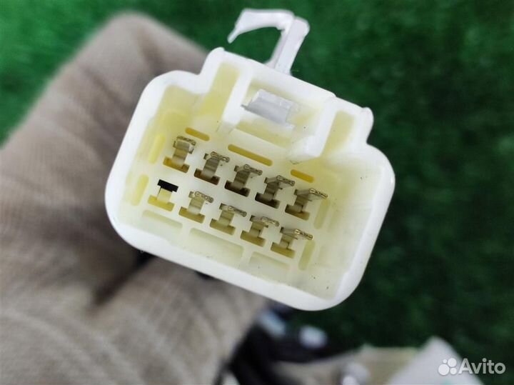 Замок крышки багажника Lexus RX400H 2007