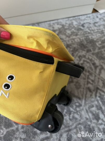 Детский чемодан пчелка на колесиках