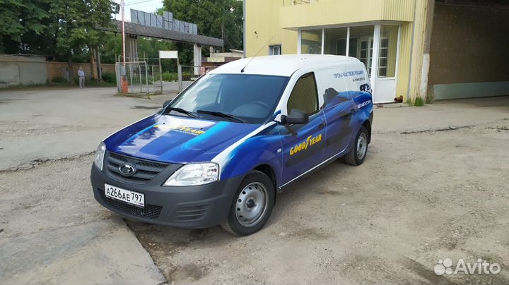 Оклейка автомобилей и тентов