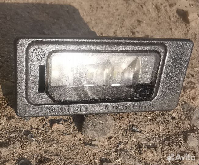 Подсветка номера багажника Polo sedan Jetta Tigua