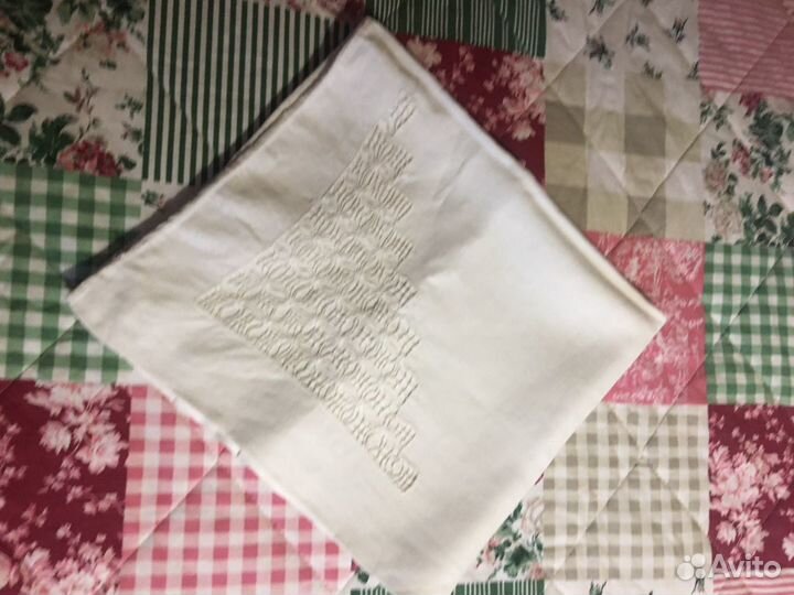 Подзор,накомодник,2 наволочки с ришелье,салфетка