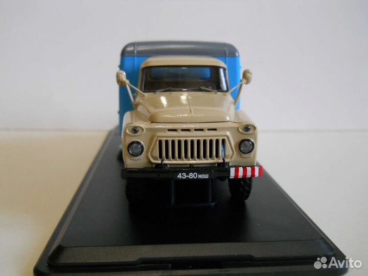 Модель подметально-уборочной машины пу-53