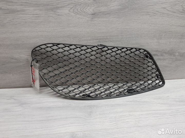 Решётка в бампер левая Mercedes E-klasse C207 Coup