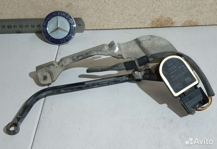 Датчик уровня подвески Mercedes W204 CClass