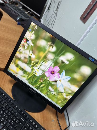 Монитор LG 1943SE