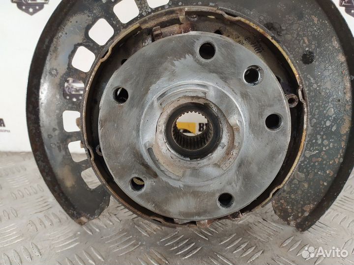 Кулак поворотный задний левый L Audi Q7