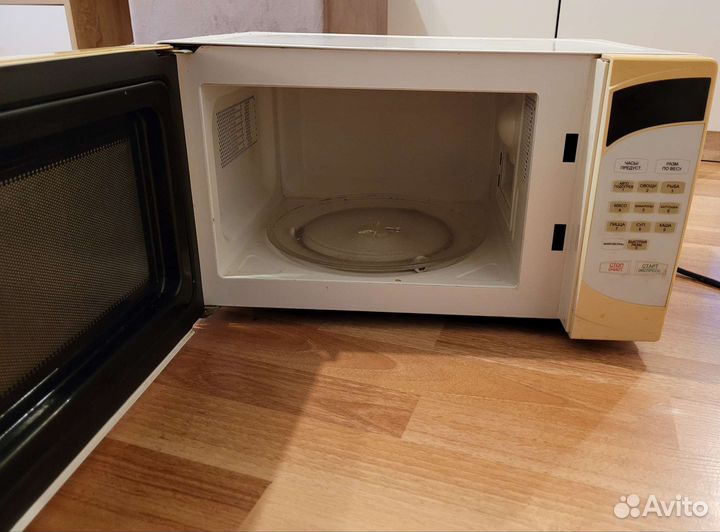 Микроволновая печь бу Hyundai