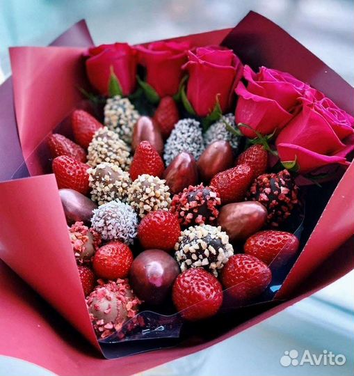 Вкусные букеты из клубники в шоколаде