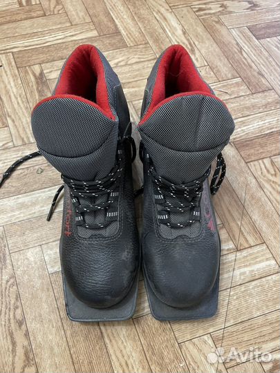 Беговые лыжи