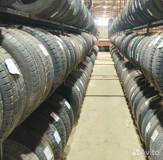 Bridgestone Ice Cruiser 7000 215/70 R16 100M