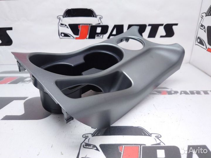 Подстаканник Mitsubishi Outlander XL