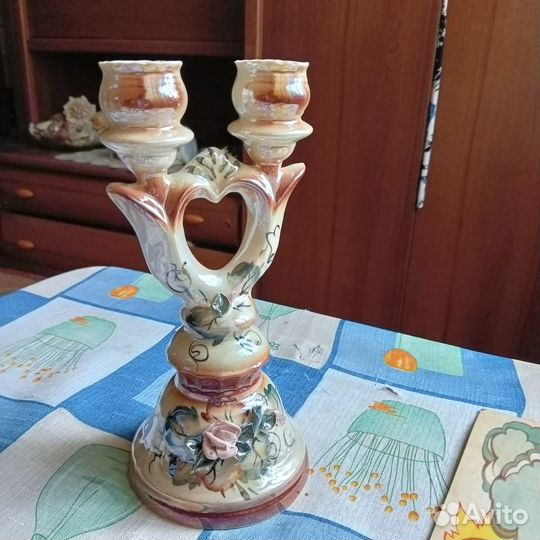 Продам подсвечник на две свечи