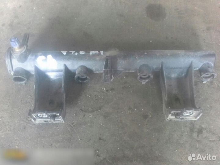 Рейка топливная (рампа) Citroen C4 2005-2011